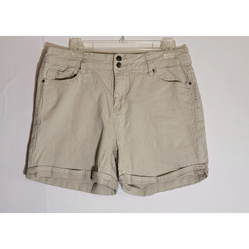 Royalty For Me Collection Women’s Sz 14 Tan High Rise Stretchy Denim Shorts